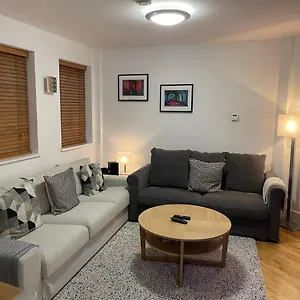 https://hawkesmoor-house.brighton-hotels-england.com